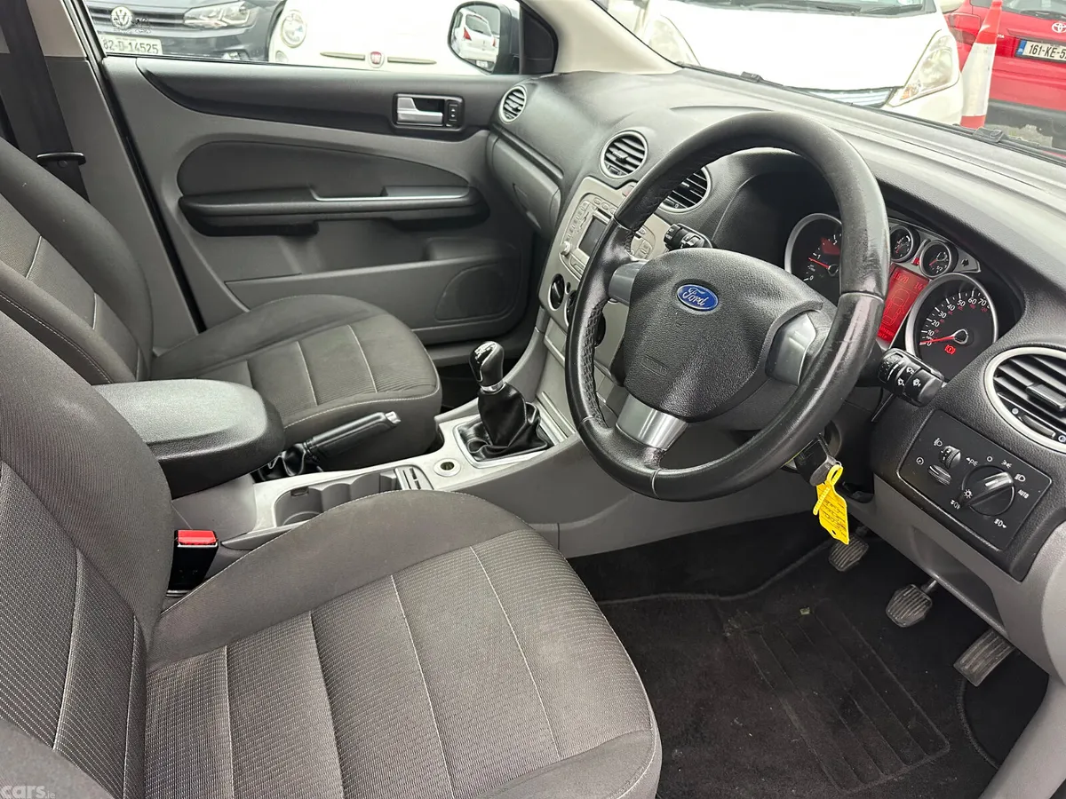 Ford Focus Hatchback, Diesel, 2011, Grey