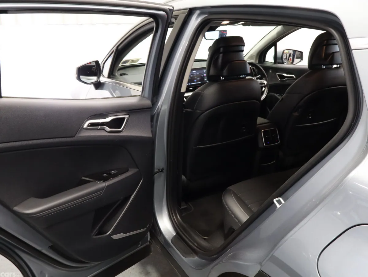 Kia Sportage SUV, Petrol Plug-in Hybrid, 2022, Grey