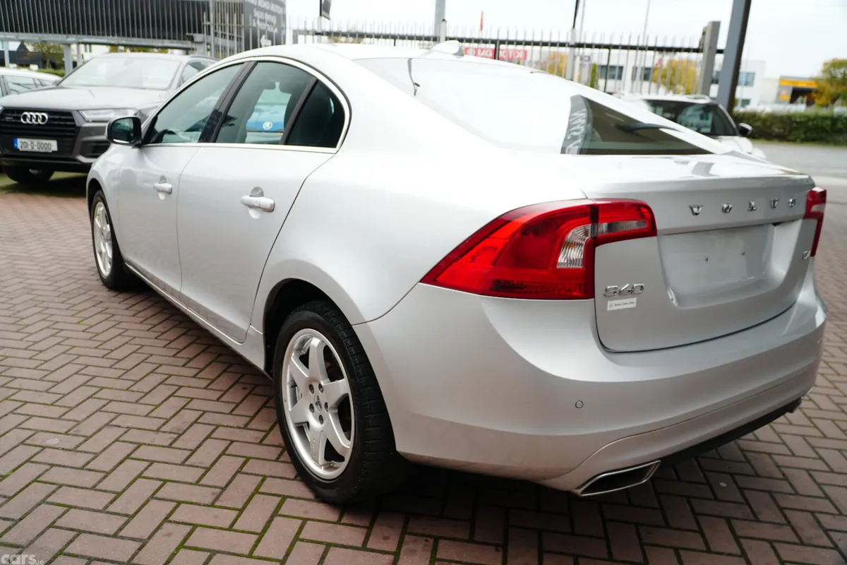 Volvo S60 Saloon, Diesel, 2017, Silver