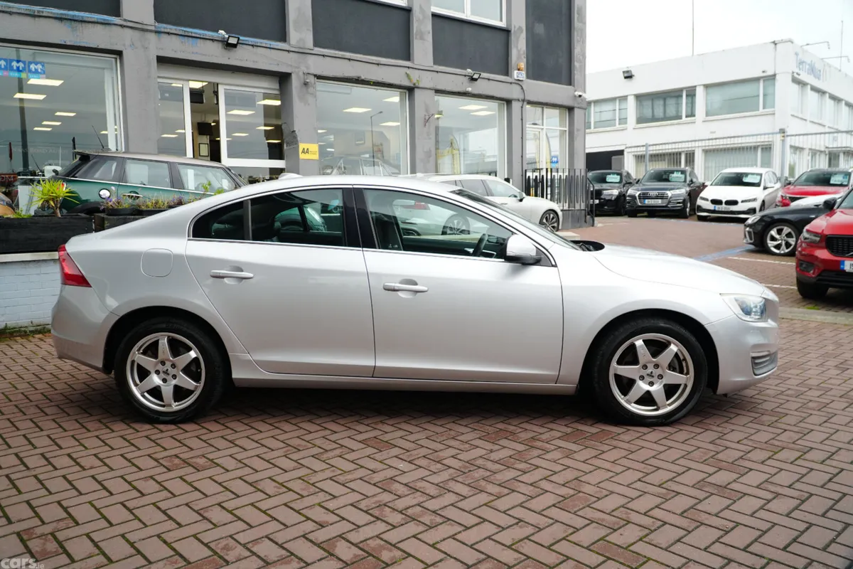 Volvo S60 Saloon, Diesel, 2017, Silver