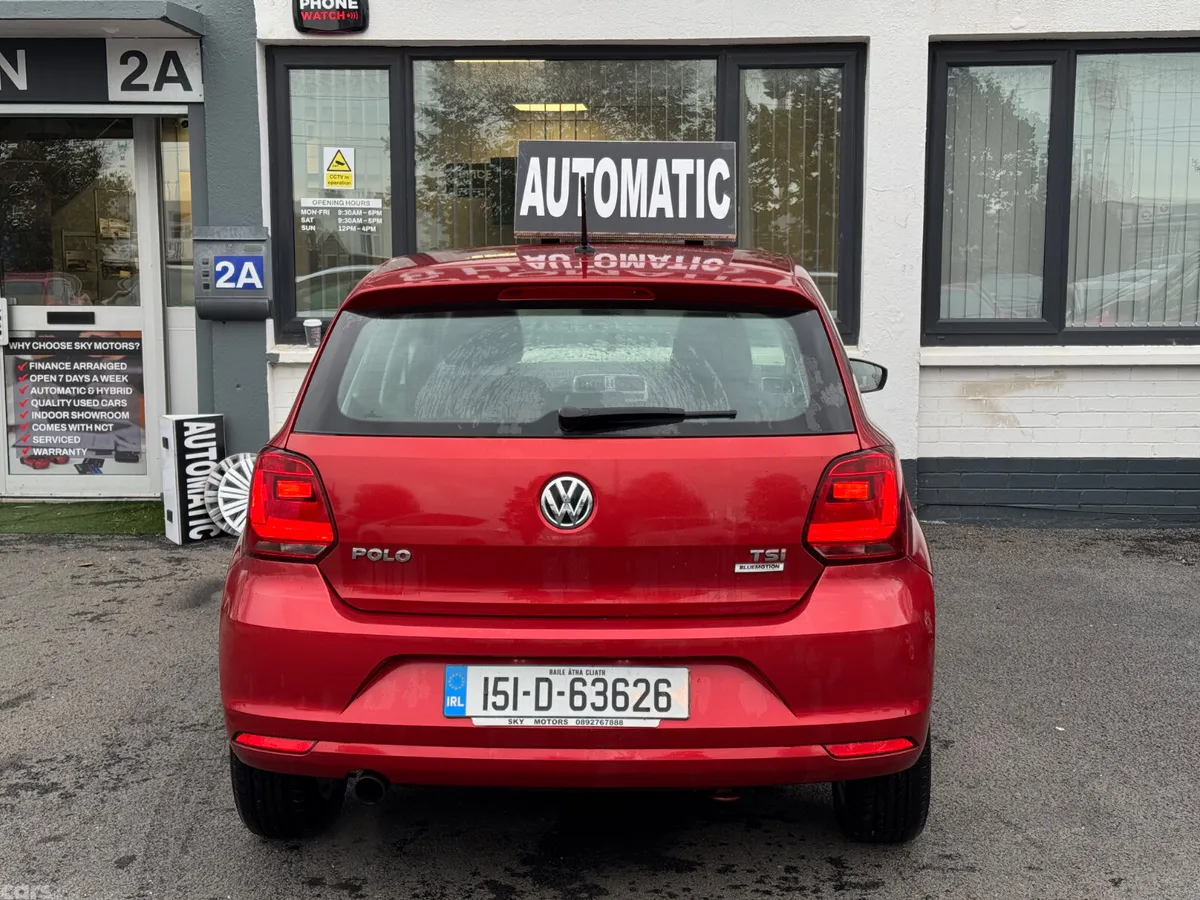 Volkswagen Polo Hatchback, Petrol, 2015, Red