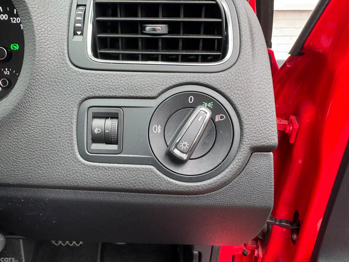 Volkswagen Polo Hatchback, Petrol, 2015, Red