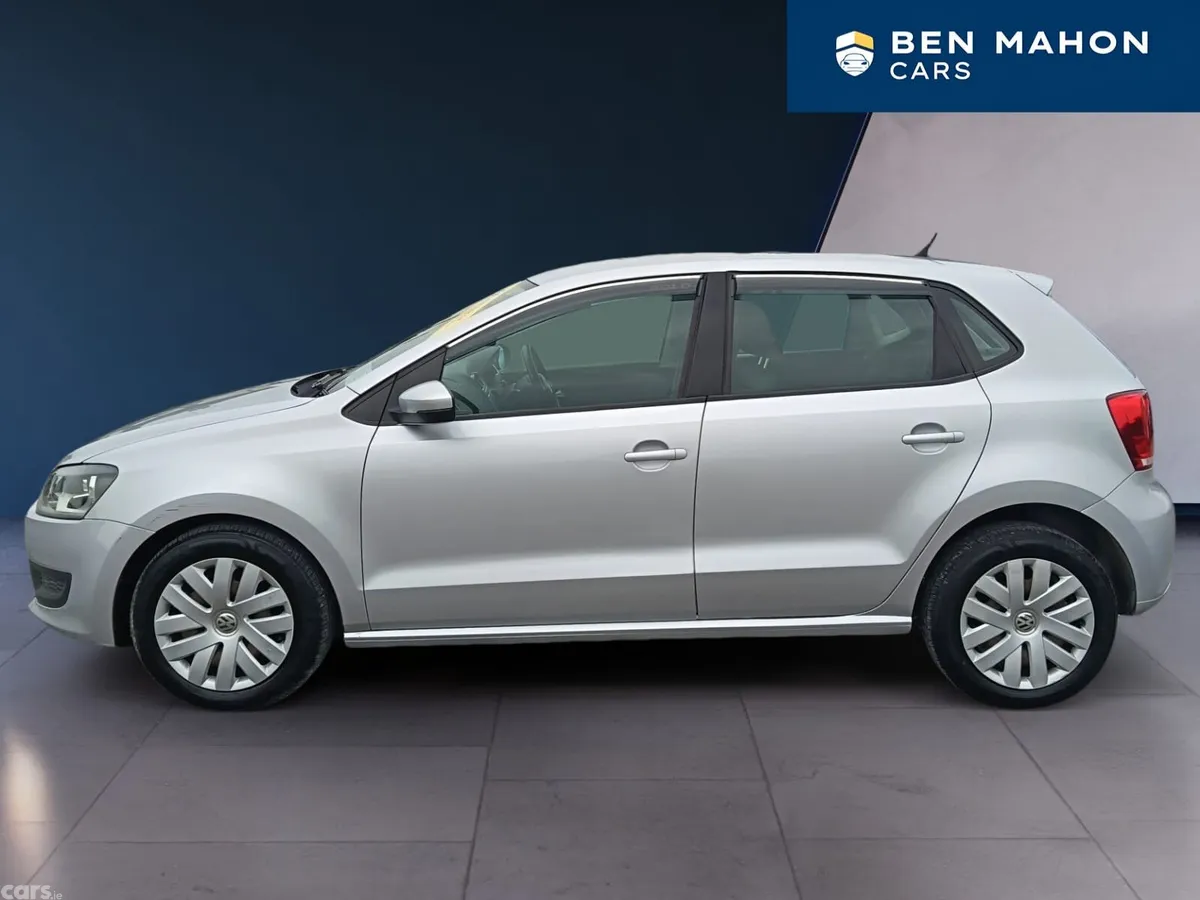 Volkswagen Polo Hatchback, Petrol, 2014, Silver