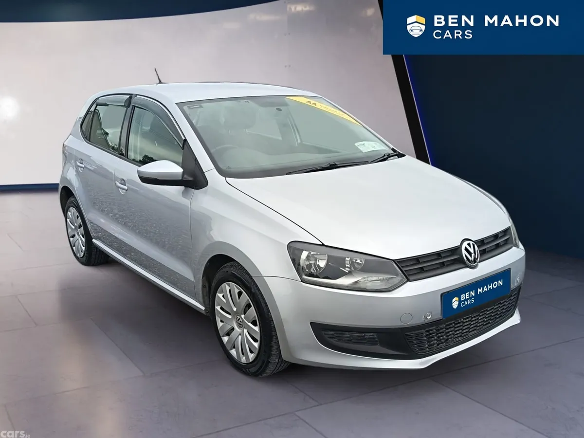 Volkswagen Polo Hatchback, Petrol, 2014, Silver