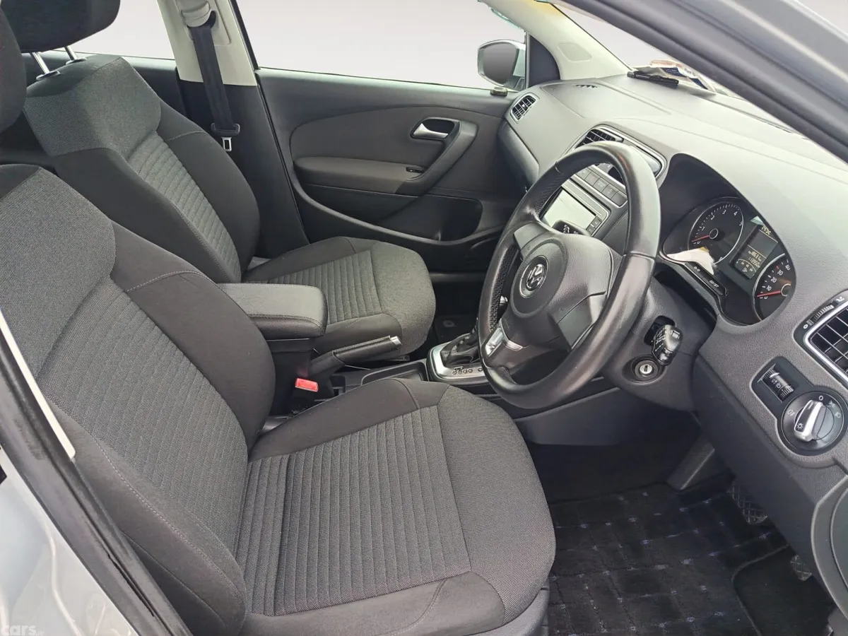 Volkswagen Polo Hatchback, Petrol, 2014, Silver
