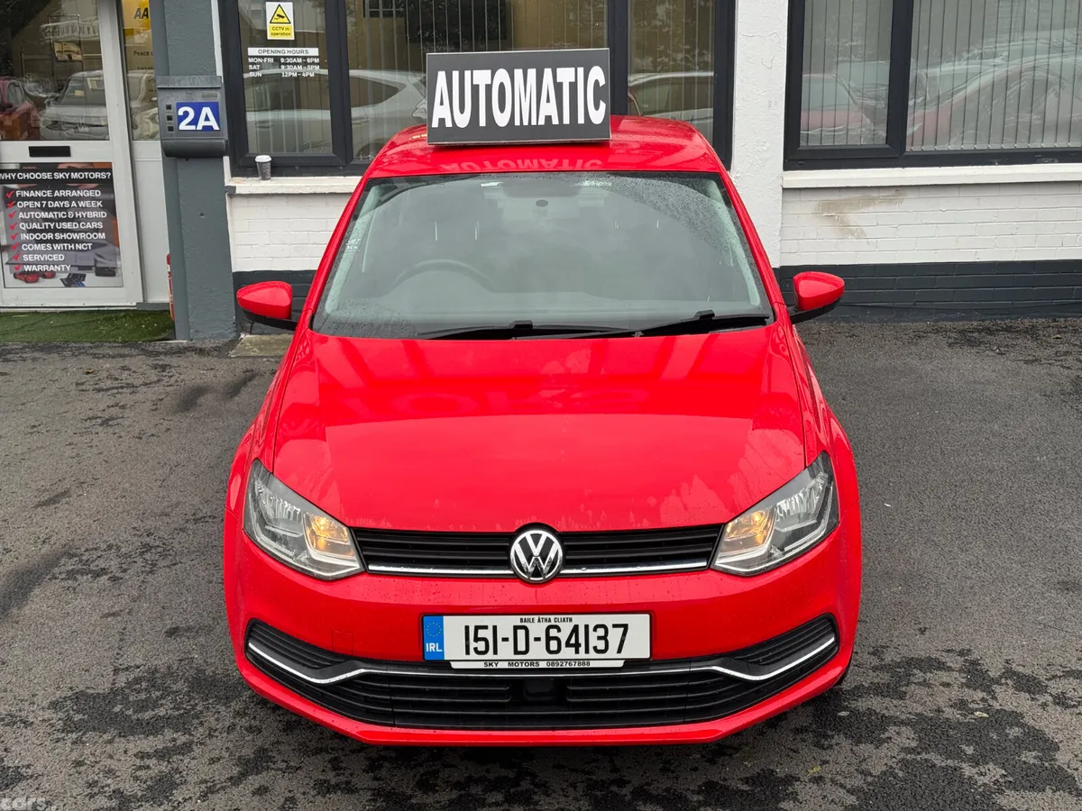Volkswagen Polo Hatchback, Petrol, 2015, Red