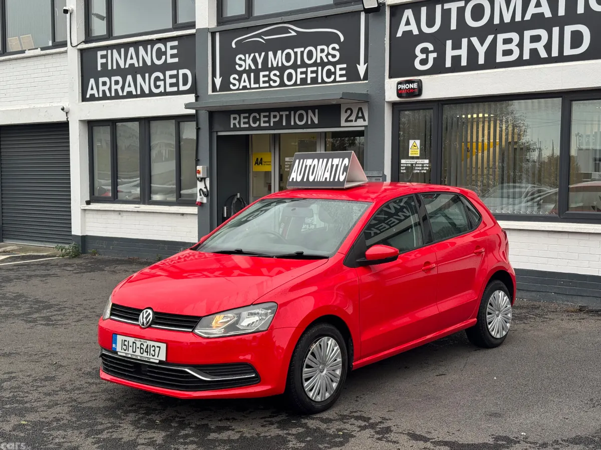 Volkswagen Polo Hatchback, Petrol, 2015, Red