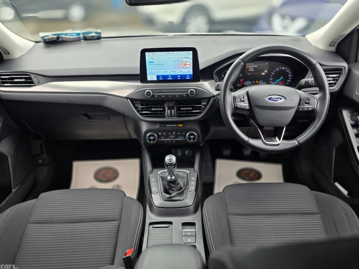Ford Focus Hatchback, Petrol, 2019, White