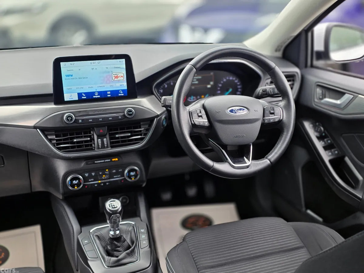 Ford Focus Hatchback, Petrol, 2019, White
