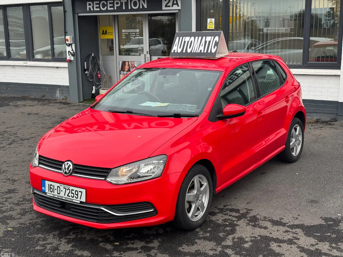 Volkswagen Polo Hatchback, Petrol, 2016, Red