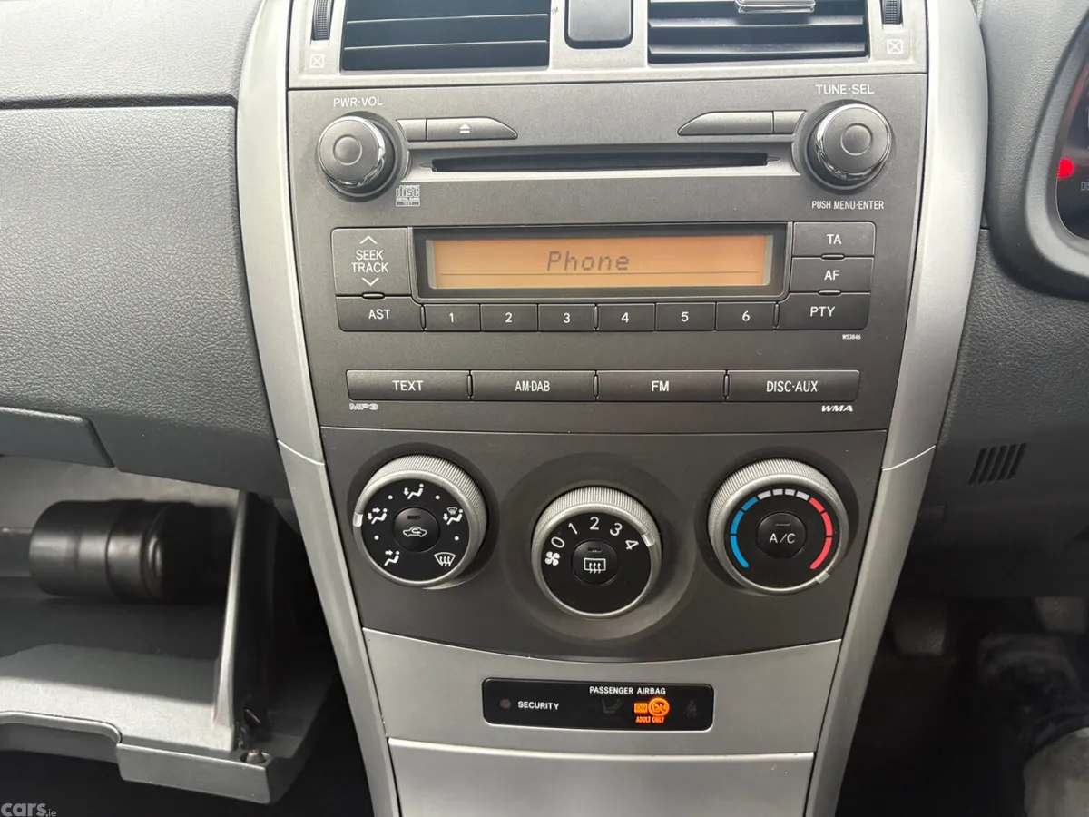 Toyota Corolla Saloon, Diesel, 2011, Blue