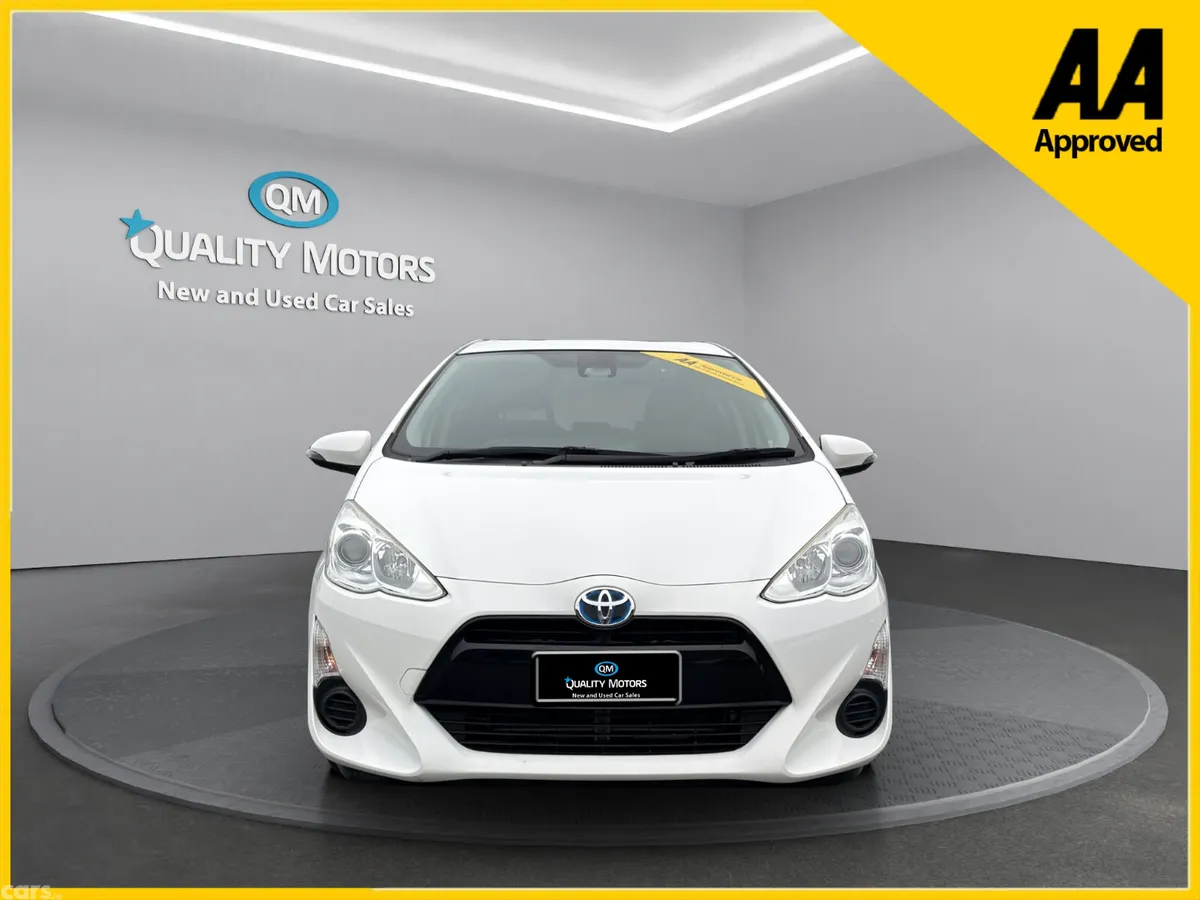 Toyota Aqua Hatchback, Petrol Hybrid, 2017, White
