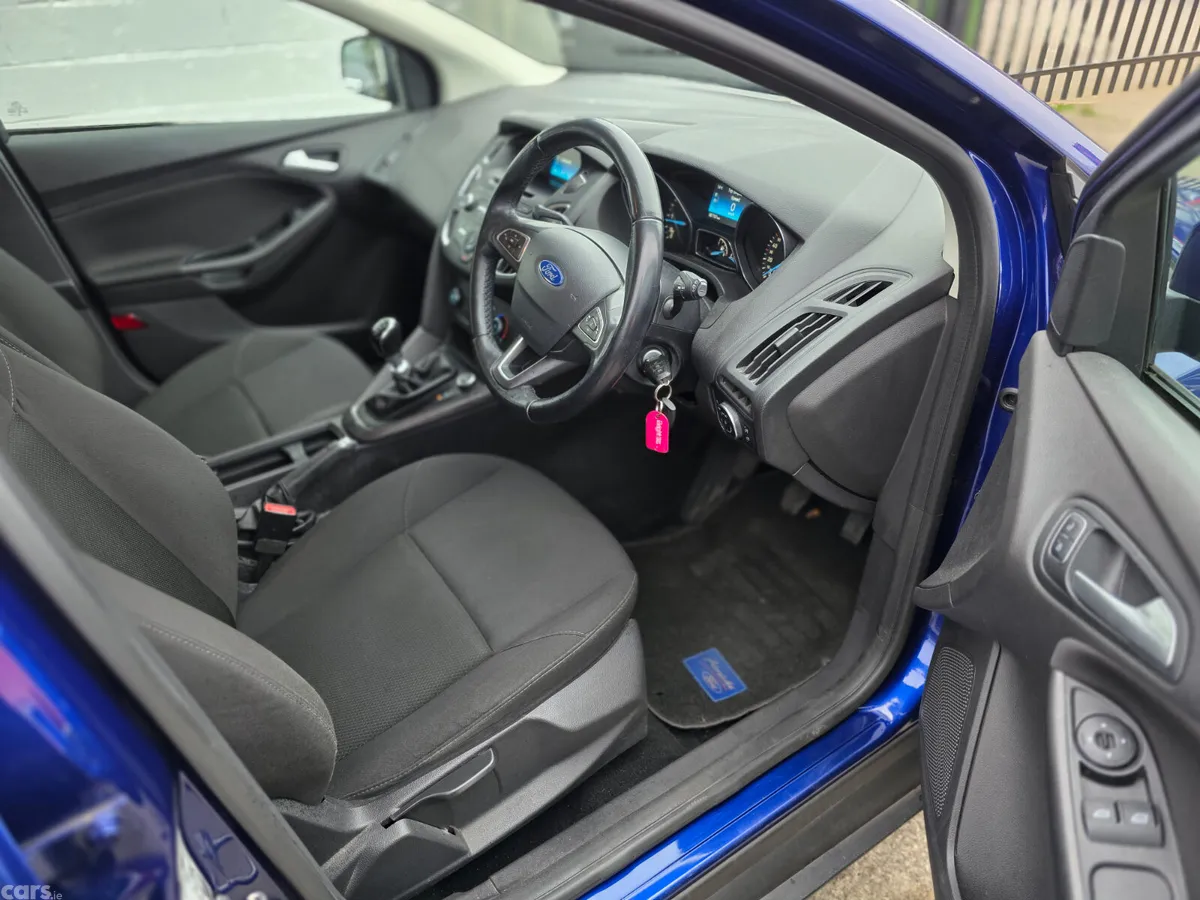 Ford Focus Hatchback, Diesel, 2015, Blue