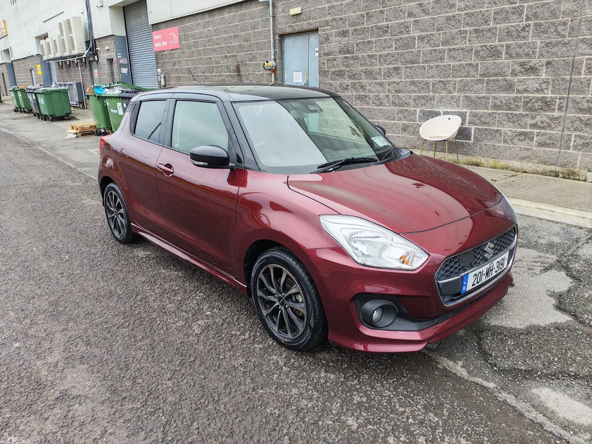 Suzuki Swift Hatchback, Petrol, 2020, Red