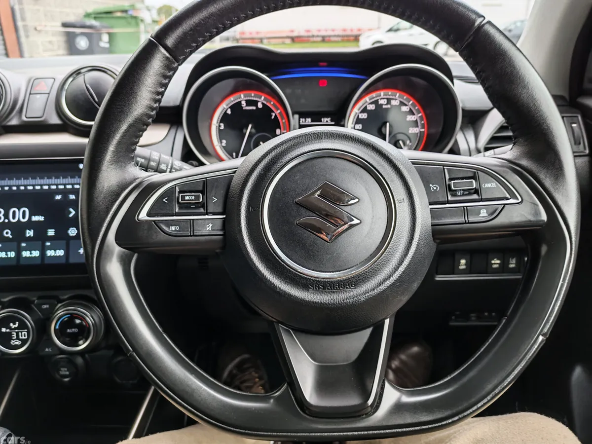 Suzuki Swift Hatchback, Petrol, 2020, Red