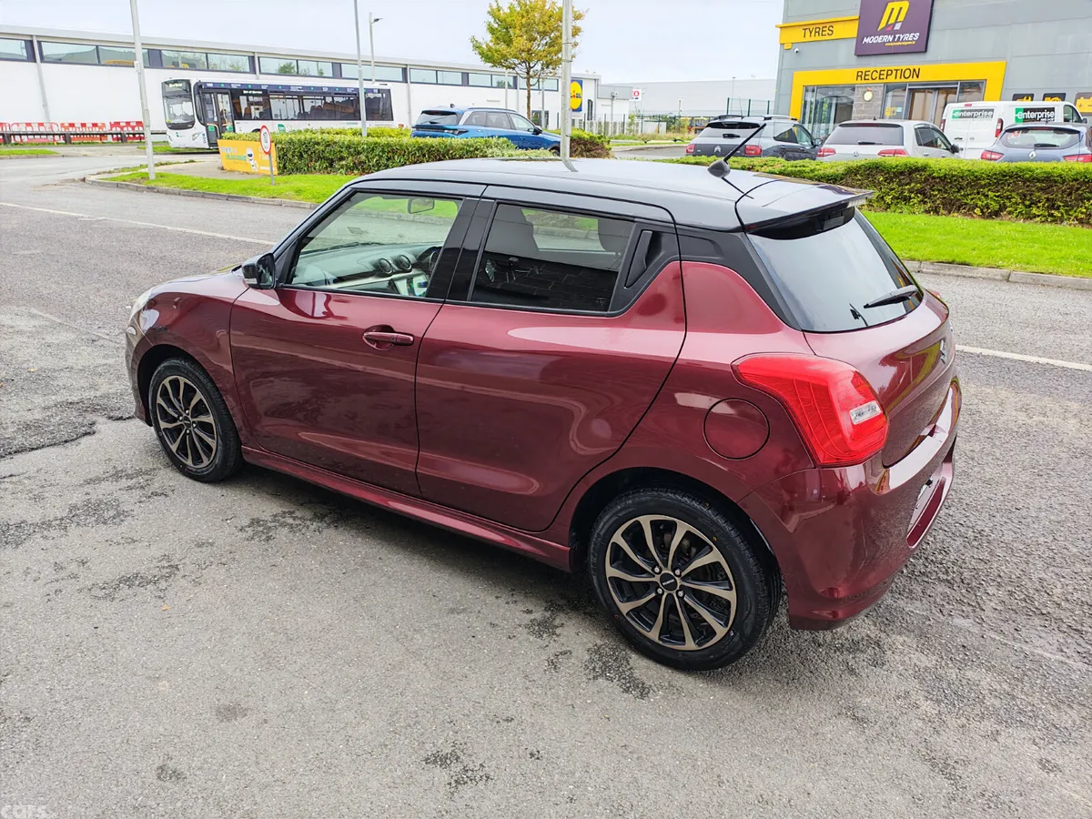 Suzuki Swift Hatchback, Petrol, 2020, Red