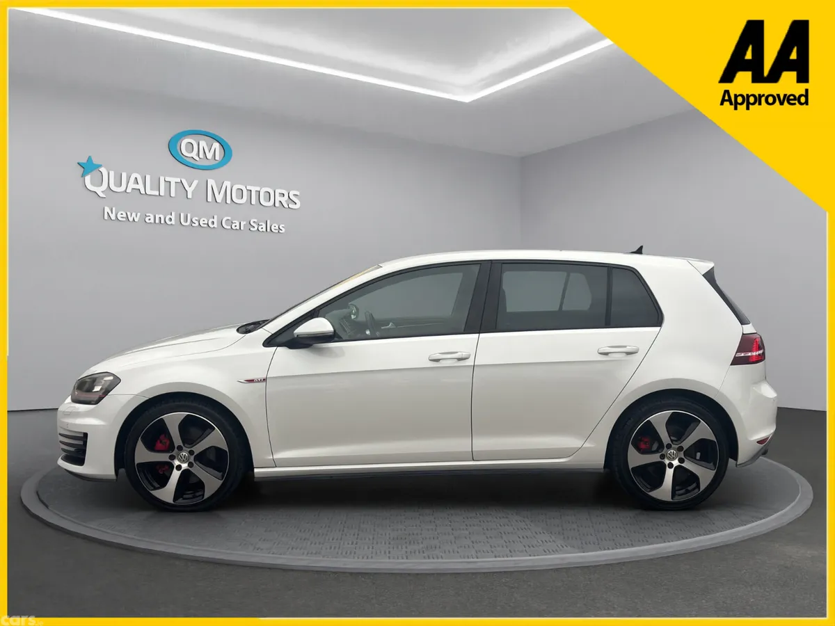 Volkswagen Golf Hatchback, Petrol, 2014, White