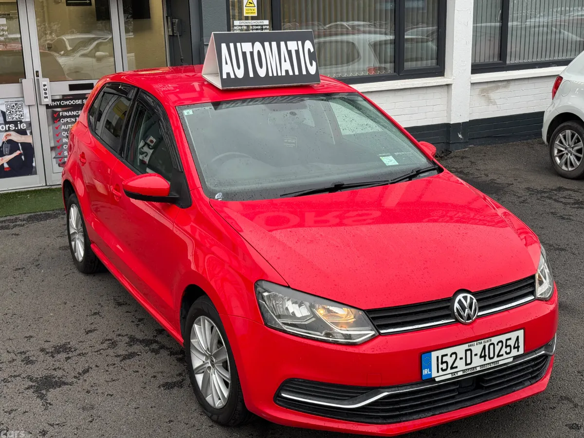 Volkswagen Polo Hatchback, Petrol, 2015, Red