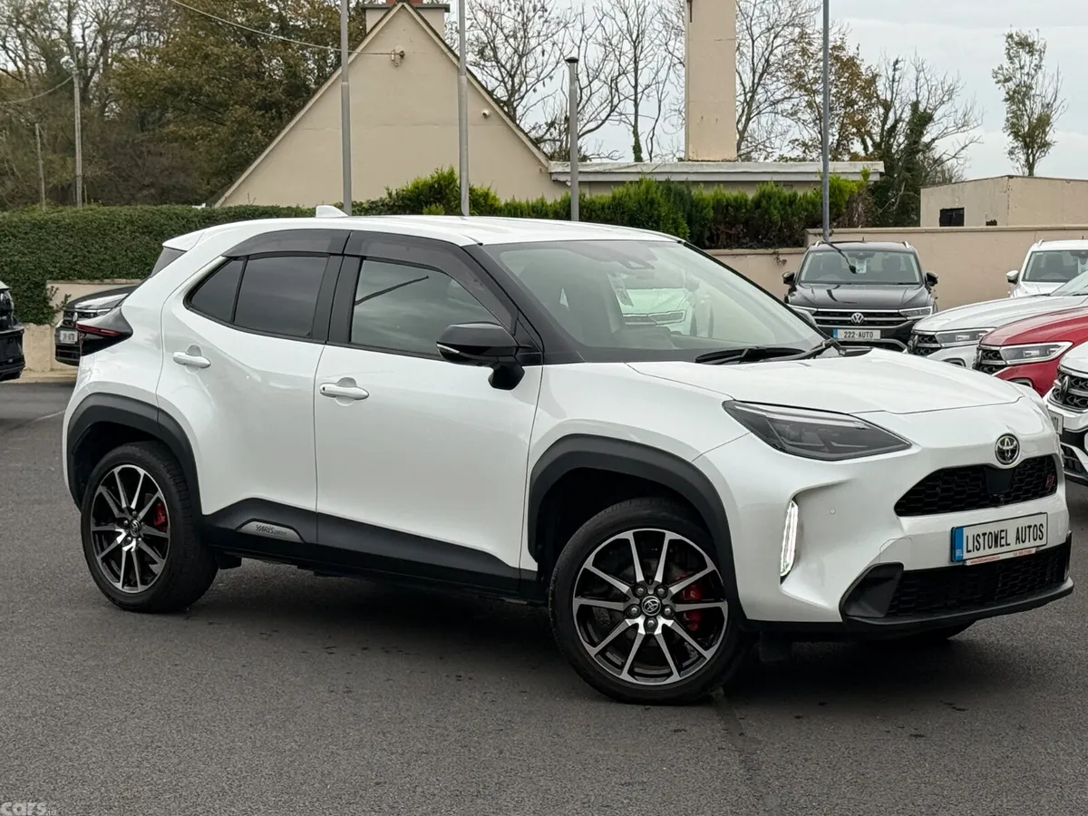 Toyota Yaris Cross SUV, Petrol Hybrid, 2023, White
