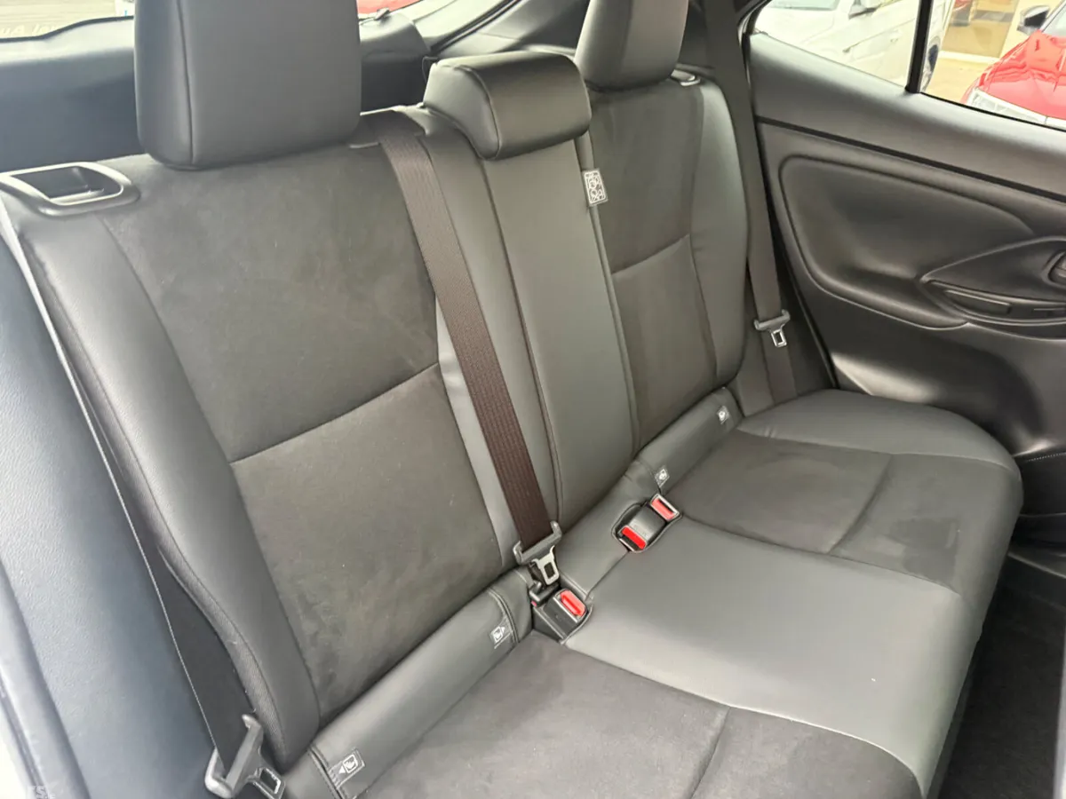 Toyota Yaris Cross SUV, Petrol Hybrid, 2023, White