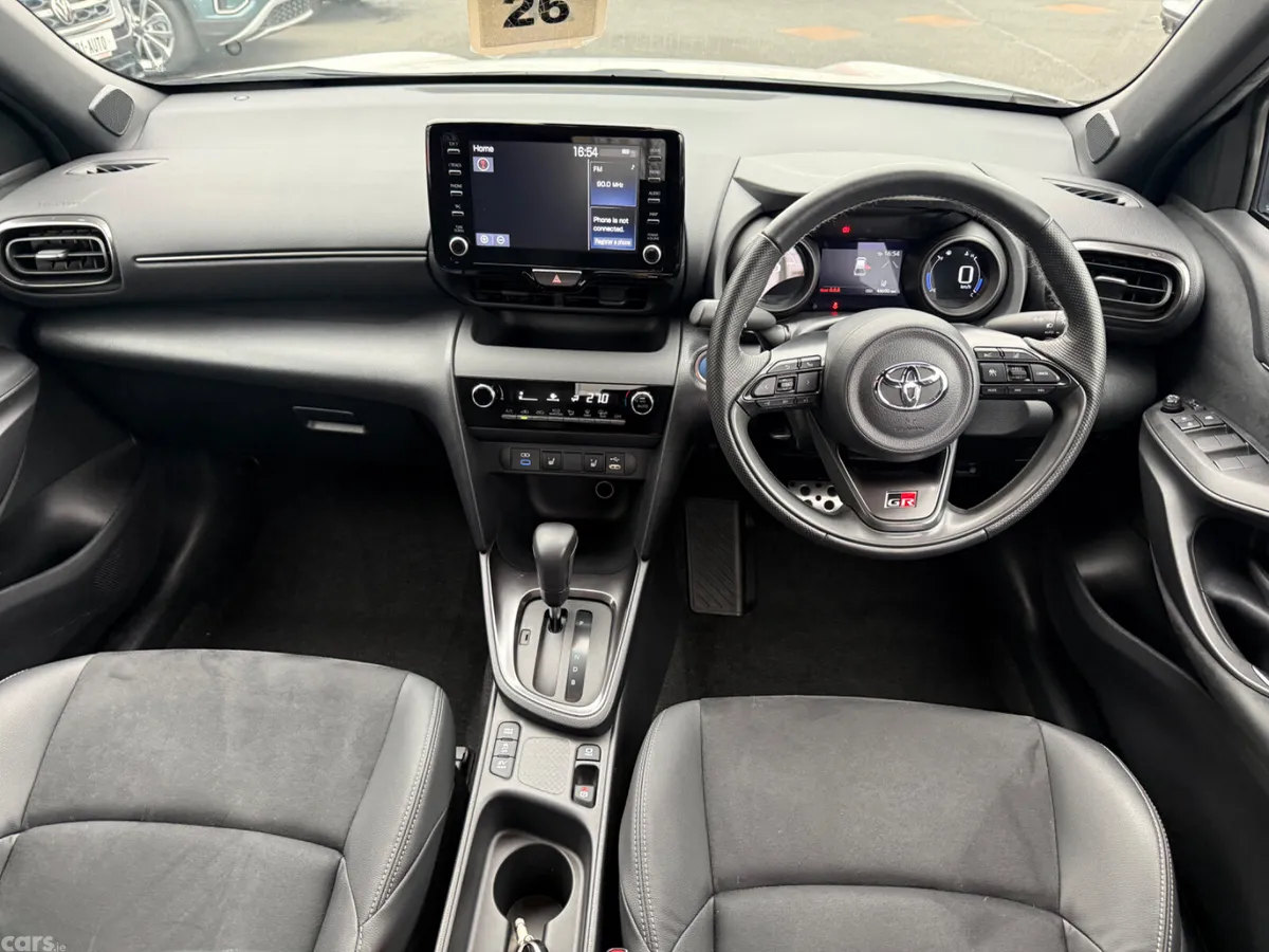 Toyota Yaris Cross SUV, Petrol Hybrid, 2023, White