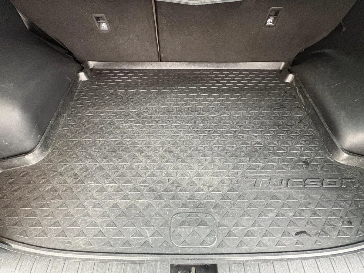 Hyundai Tucson SUV, Diesel Hybrid, 2020, Blue