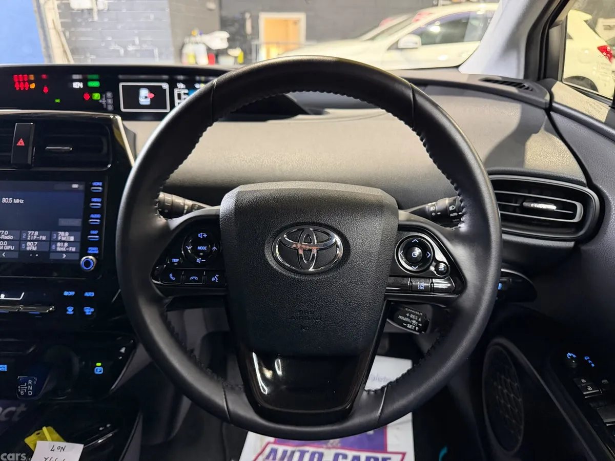 Toyota Prius Hatchback, Petrol Hybrid, 2022, White
