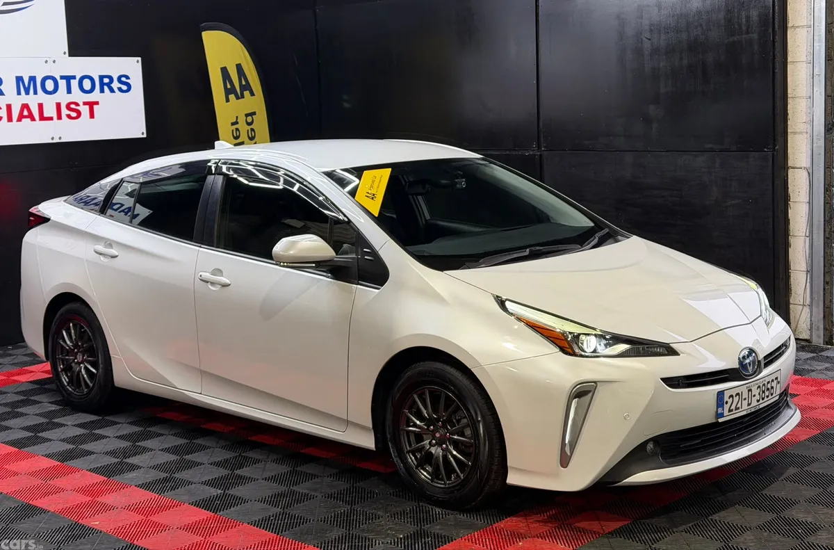 Toyota Prius Hatchback, Petrol Hybrid, 2022, White