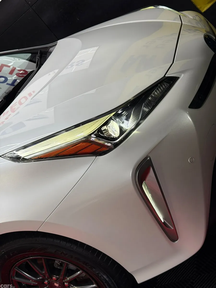 Toyota Prius Hatchback, Petrol Hybrid, 2022, White