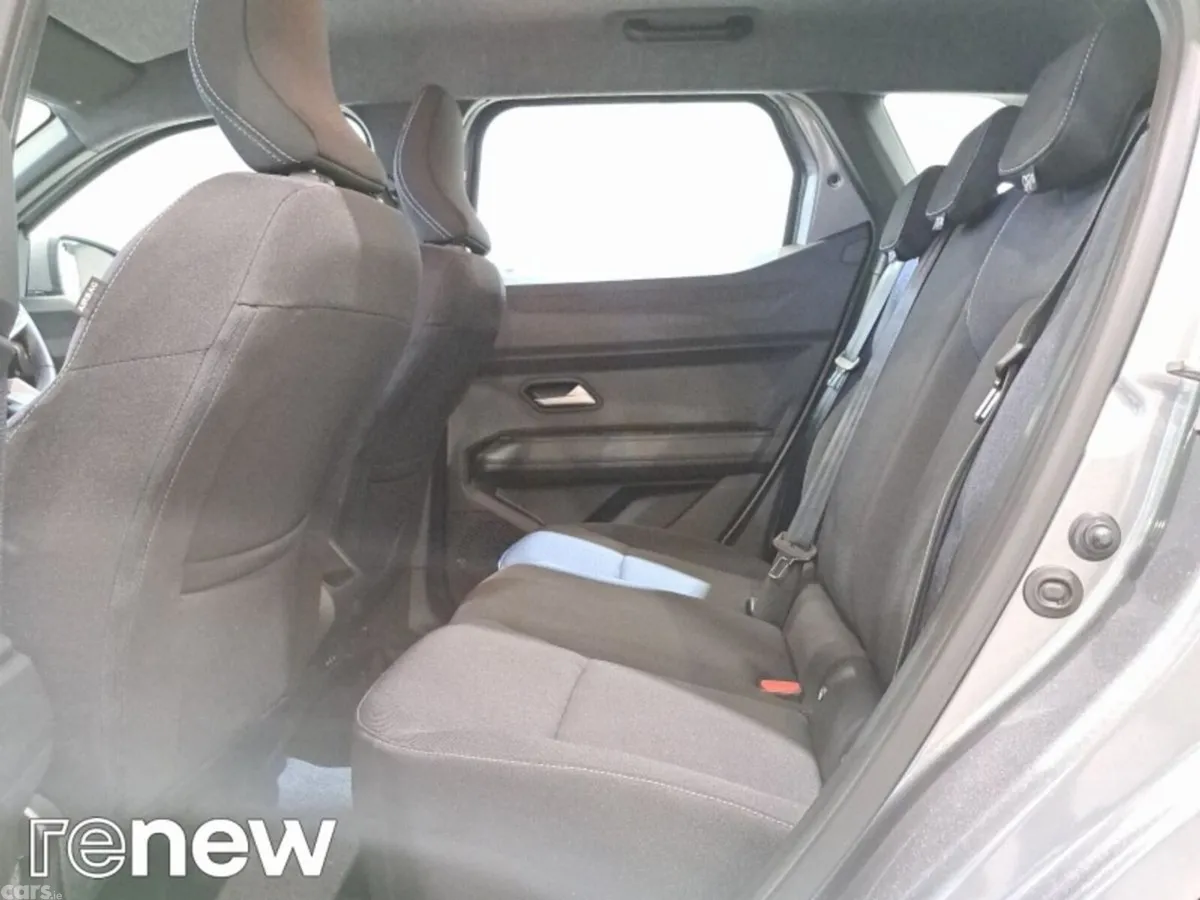 Dacia Duster SUV, Petrol Hybrid, 2026, Grey