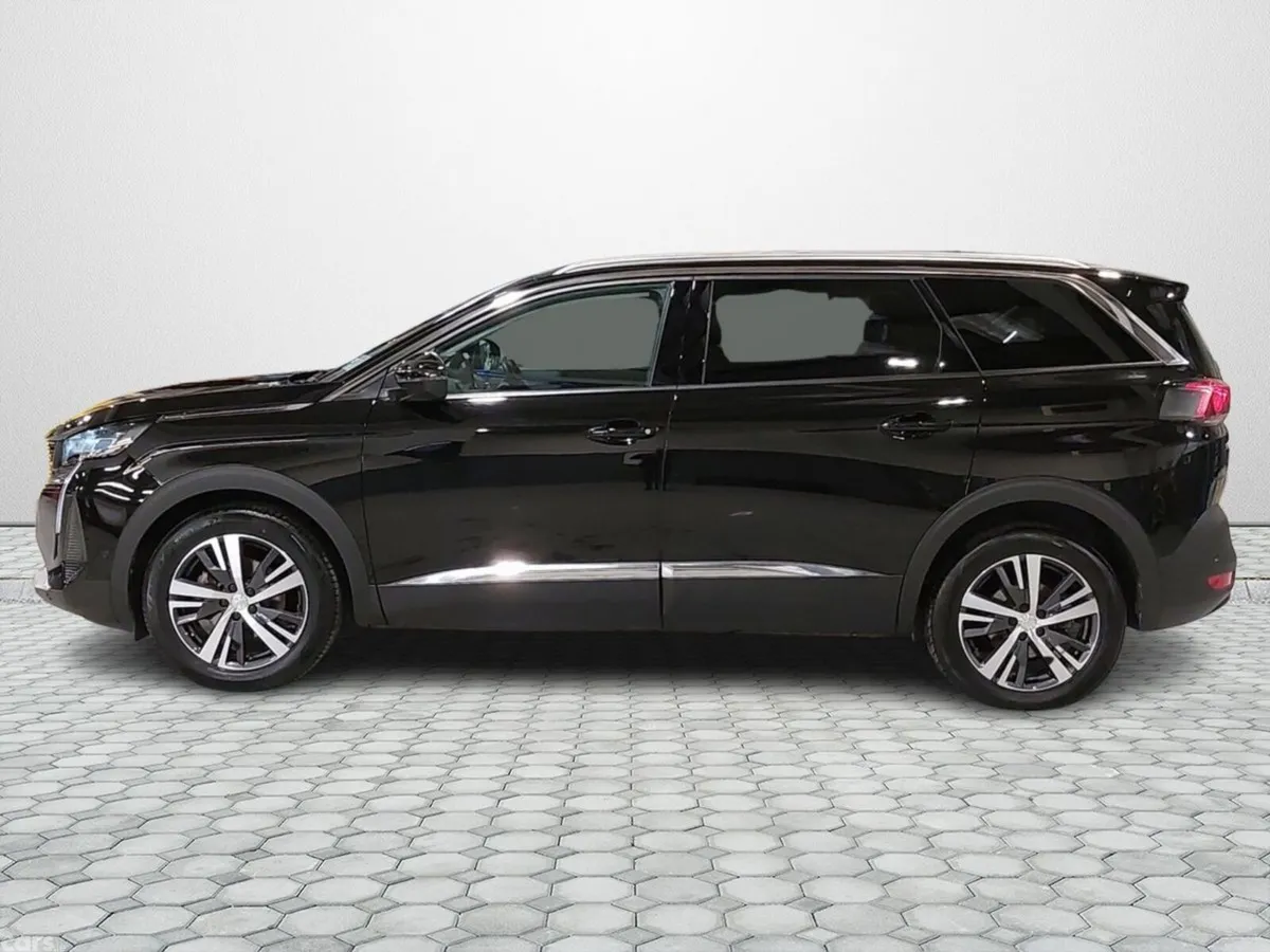 Peugeot 5008 MPV, Petrol, 2022, Black