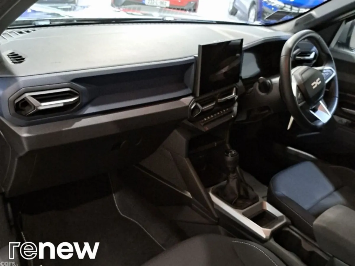 Dacia Duster SUV, Petrol Hybrid, 2026, Grey