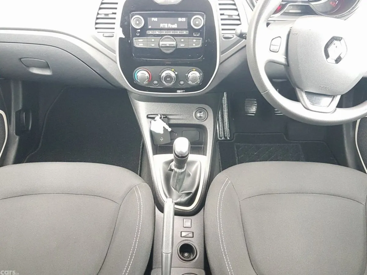 Renault Captur Hatchback, Petrol, 2019, Grey