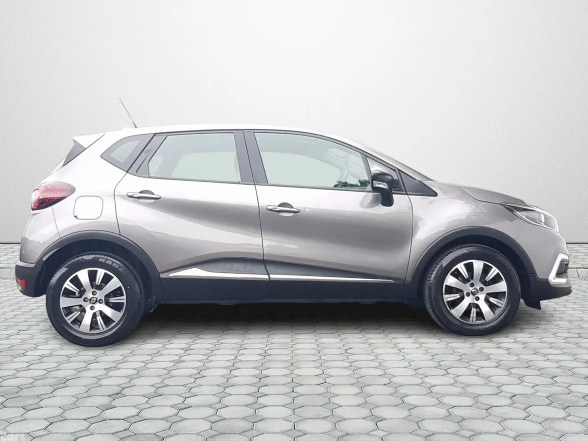 Renault Captur Hatchback, Petrol, 2019, Grey