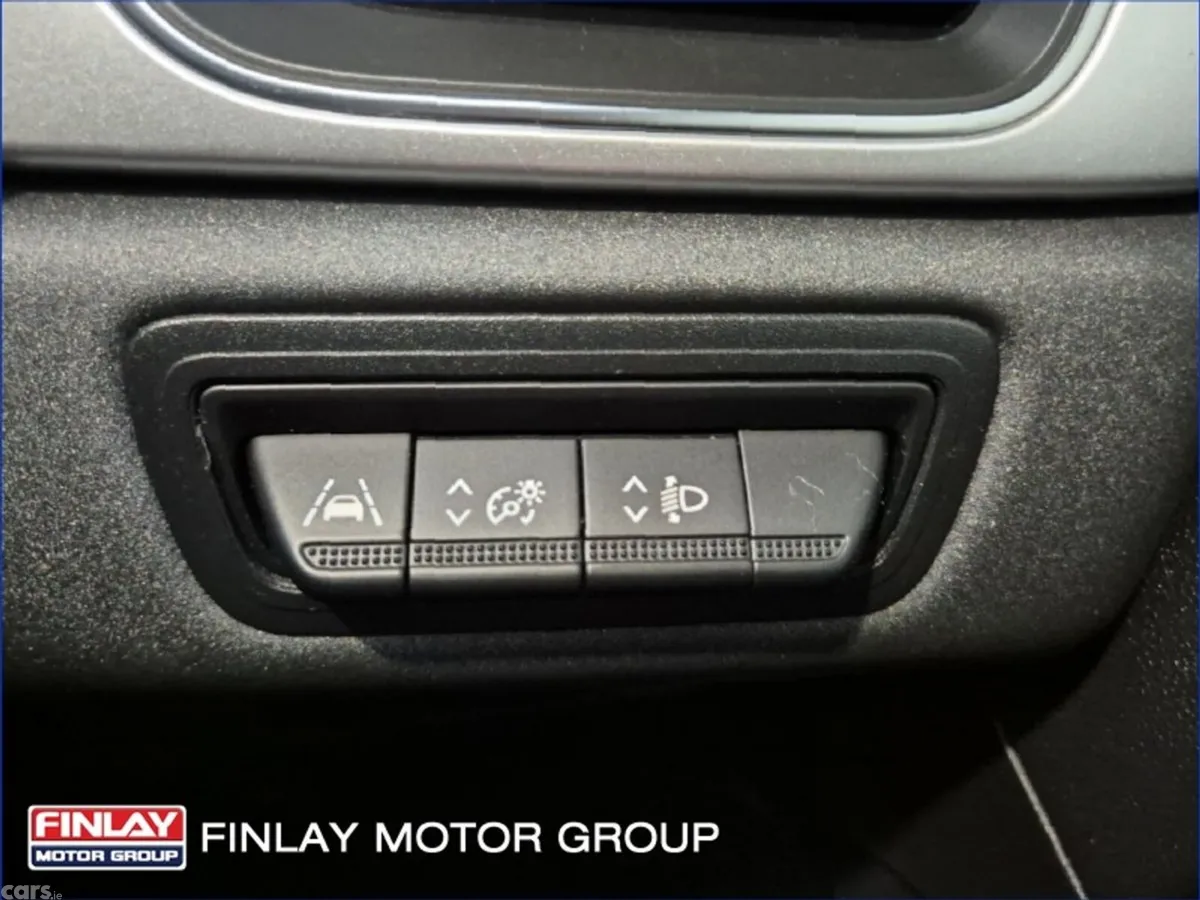 Renault Captur Hatchback, Diesel, 2021, Grey