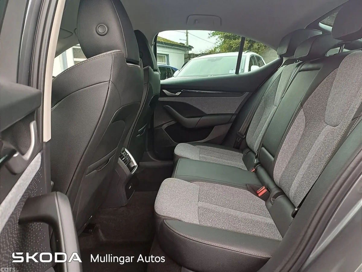 Skoda Octavia Saloon, Diesel, 2026, Grey