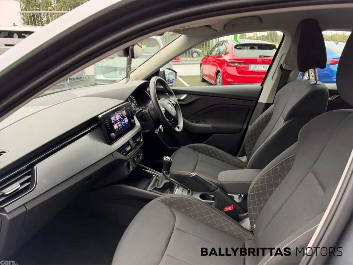 Skoda Kamiq Hatchback, Petrol, 2023, Grey