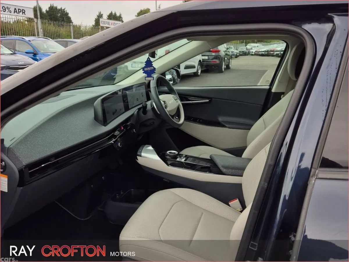 Kia EV6 MPV, Electric, 2023, Blue