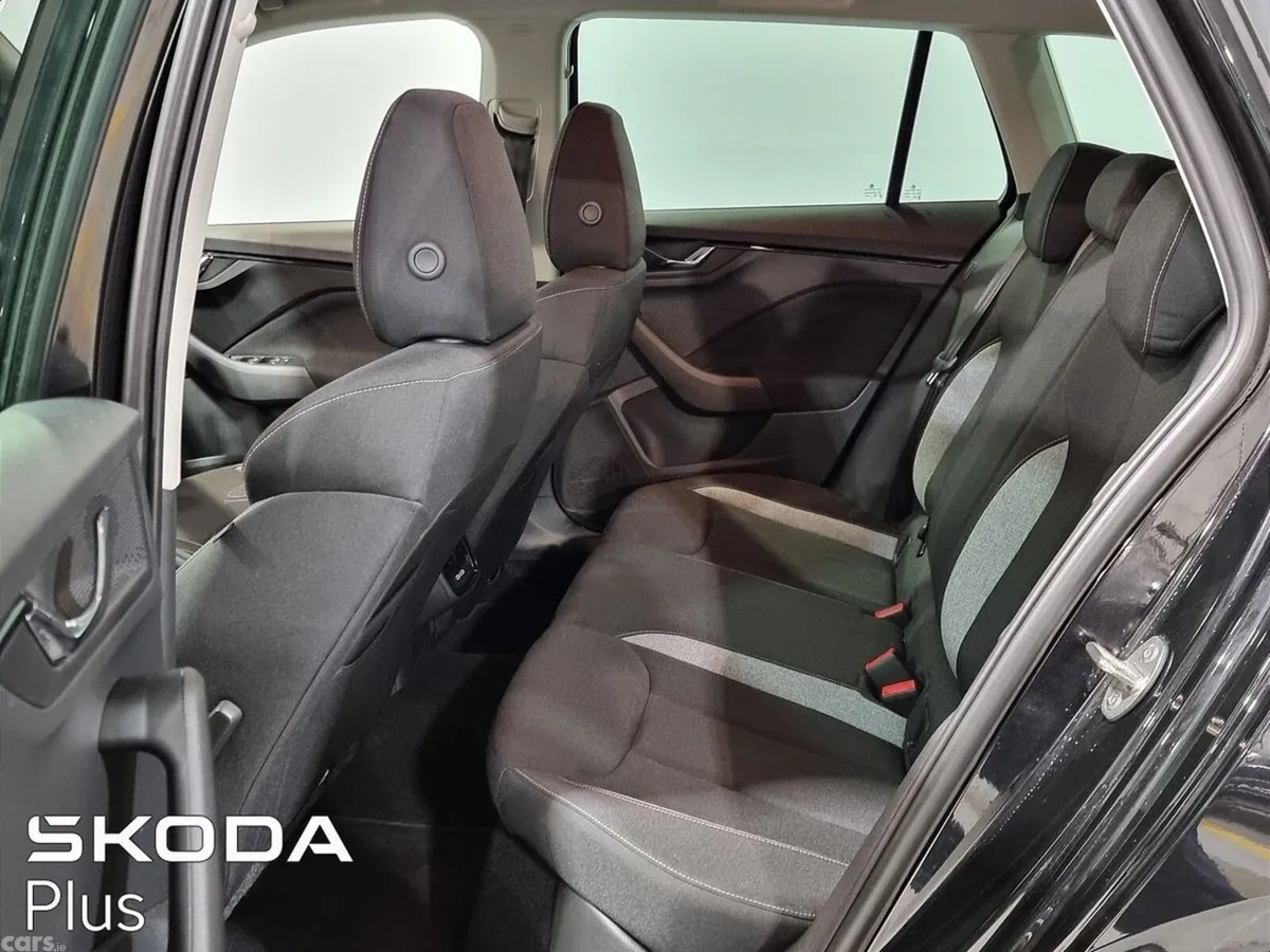 Skoda Kamiq Hatchback, Petrol, 2026, Black