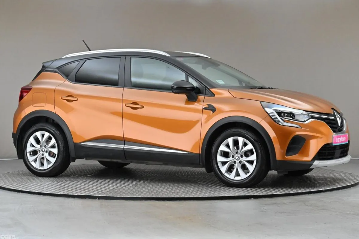 Renault Captur Hatchback, Petrol, 2021, Orange
