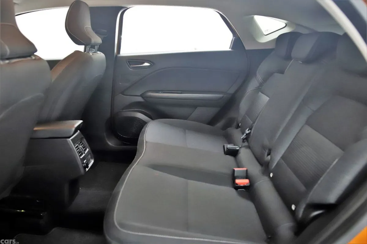 Renault Captur Hatchback, Petrol, 2021, Orange