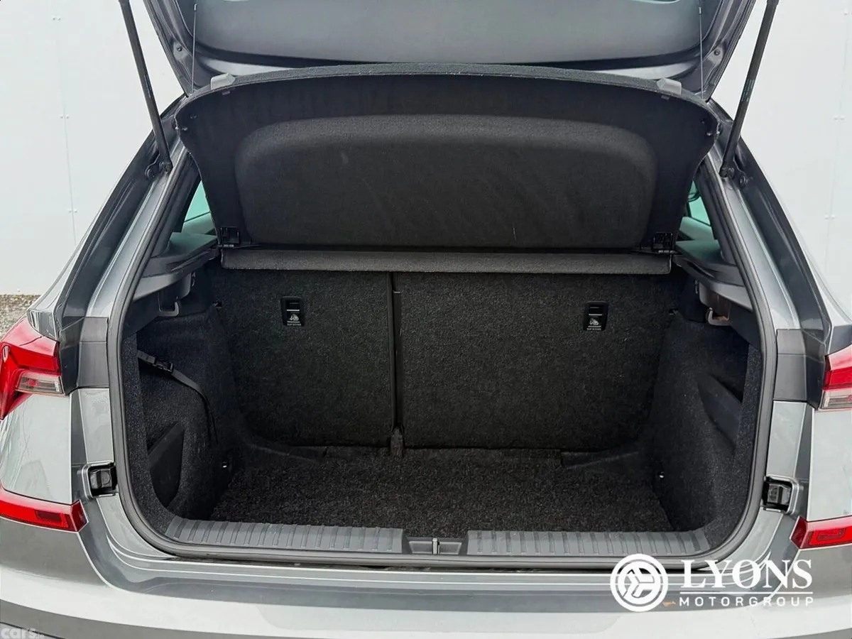 Skoda Kamiq Hatchback, Petrol, 2024, Grey