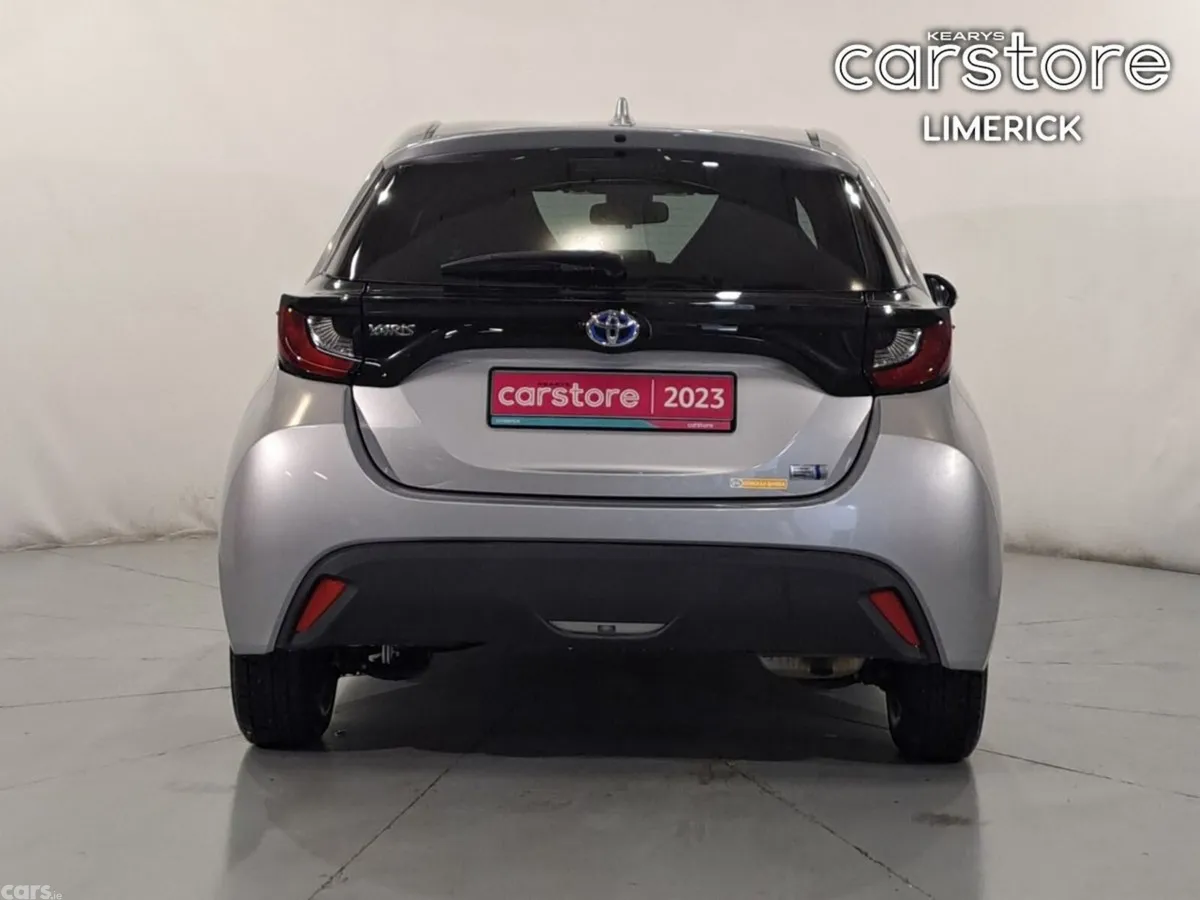 Toyota Yaris Hatchback, Petrol Hybrid, 2023, Silver
