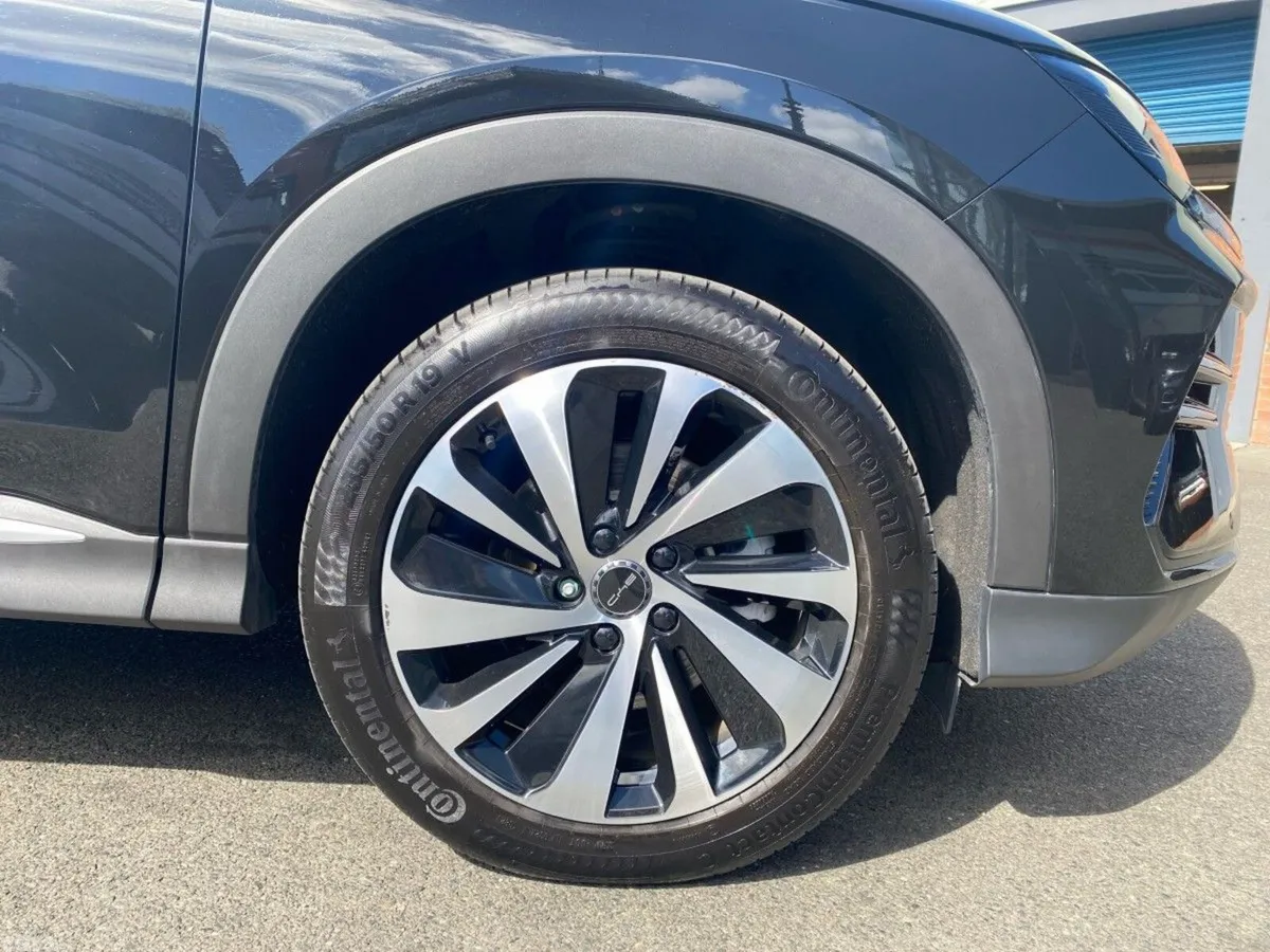 BYD SEAL U Hatchback, Petrol Plug-in Hybrid, 2026, Black