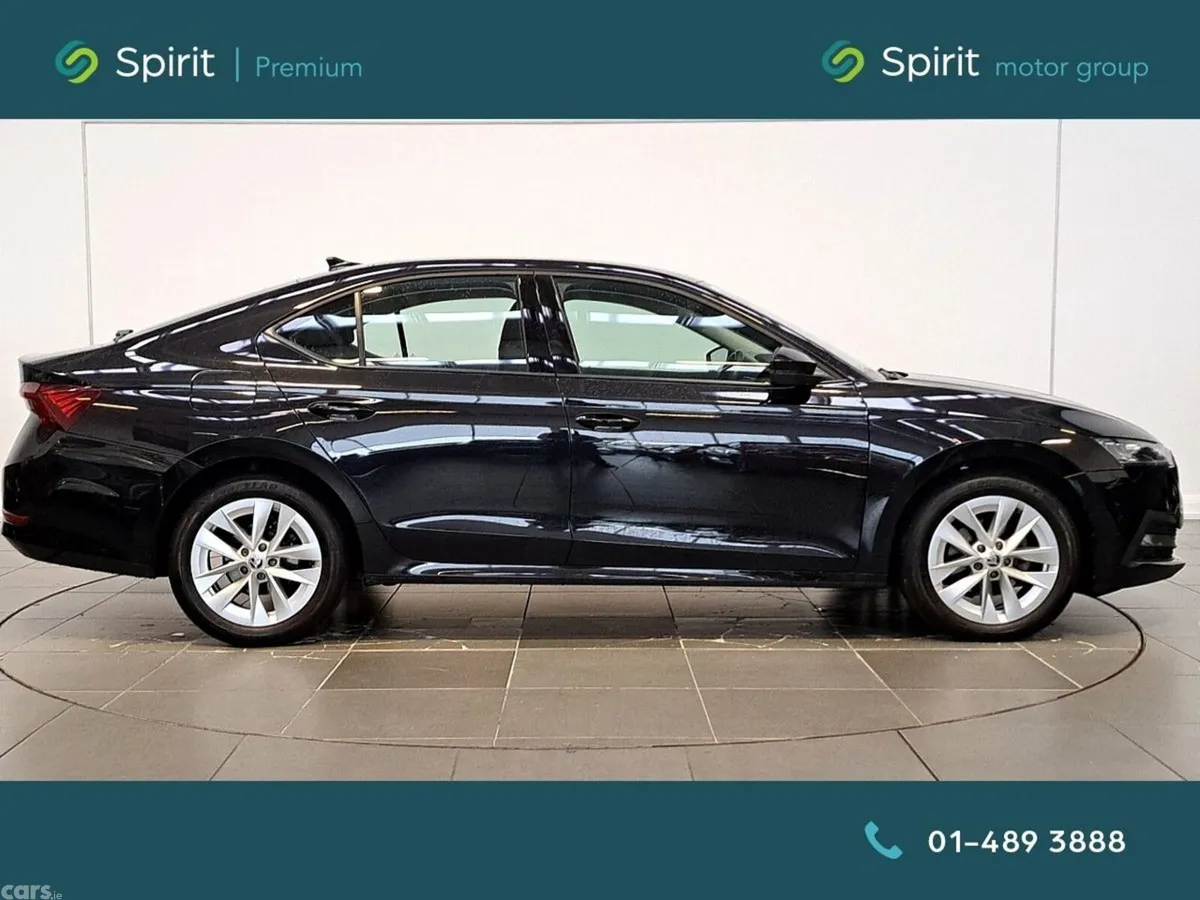Skoda Octavia Saloon, Petrol Hybrid, 2024, Black