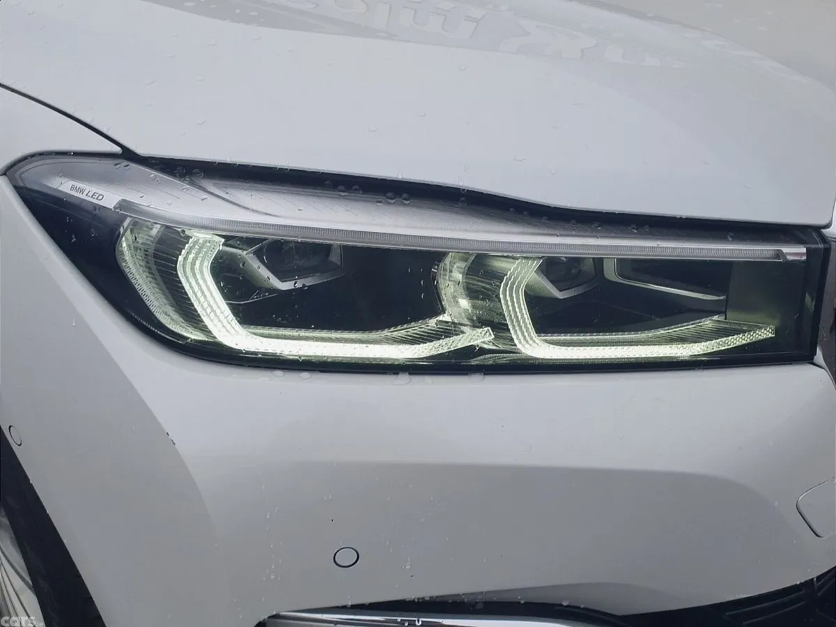 BMW 7-Series Saloon, Petrol Plug-in Hybrid, 2021, White