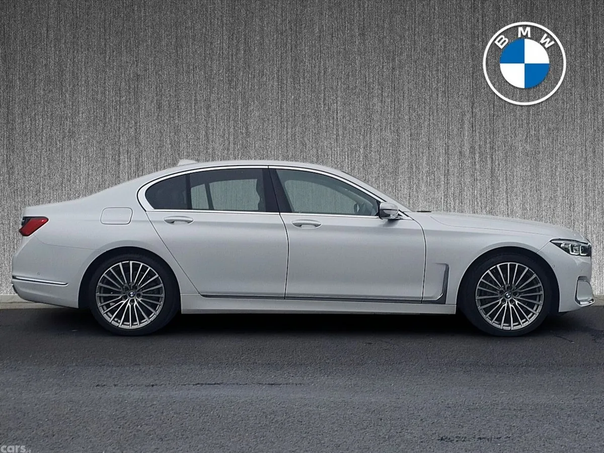 BMW 7-Series Saloon, Petrol Plug-in Hybrid, 2021, White