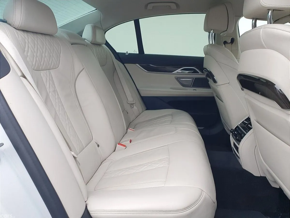 BMW 7-Series Saloon, Petrol Plug-in Hybrid, 2021, White