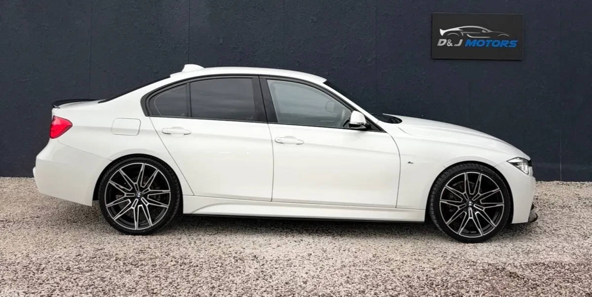 BMW 3-Series Saloon, Petrol, 2018, White