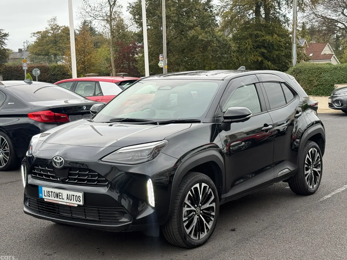 Toyota Yaris Cross SUV, Petrol Hybrid, 2025, Black